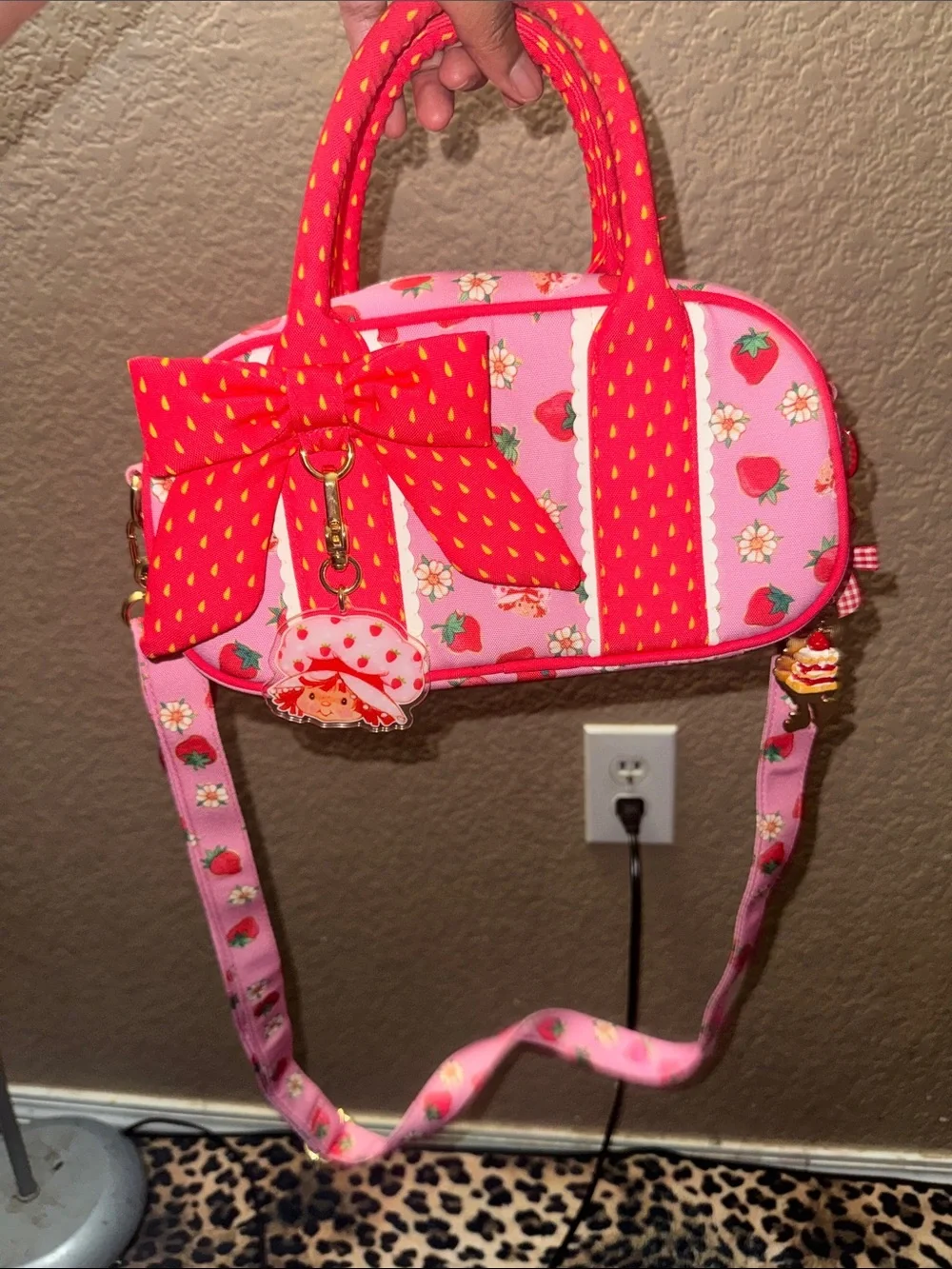 Women’s Pink Strawberry Shortcake Bow Crossbody Bag